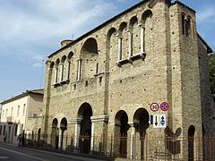 Cosidetto "Palazzo di Teodorico".jpg