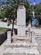 Monument als morts a Matamala.jpg