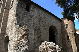 Cosiddetto Palazzo Teodorico Ravenna.jpg