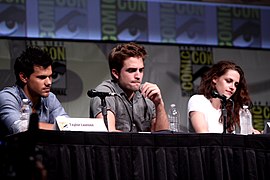 Taylor Lautner, Robert Pattinson & Kristen Stewart (7585905304).jpg