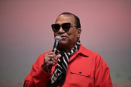 Billy Dee Williams (47949745017).jpg