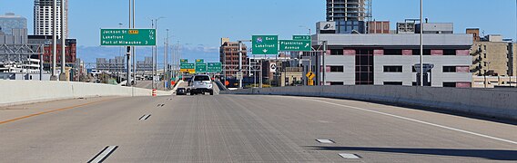 Interstate 794 East in Milwaukee County (October 2023) 06.jpg