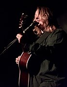 Lewis Capaldi 01 05 2018 -11 (38645891355).jpg