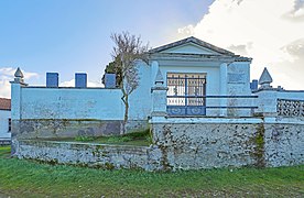 Cementerio de La Encina.jpg