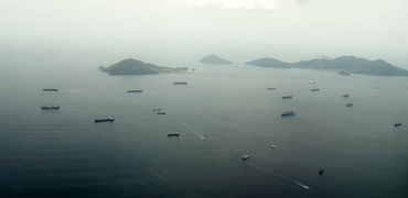 Ships queueing Panama Canal 05 2013 Pacific side 6376.JPG