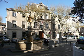 Fontaine à Carpentras 2.JPG