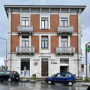 Palazzina storica Via Ferriera Avellino.jpg