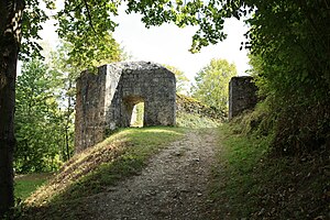 Burgruine-Streitberg - Innere Toranlage der Burgruine (September 2009)