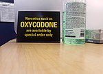 Thumbnail for File:Oxycodone (40139364063).jpg