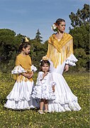 Trajes flamencos españoles.jpg