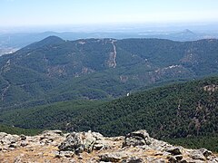 Cerro de Guisando y Garganta de la Yedra.jpg