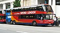 English: Stagecoach Oxfordshire 50124 (OX04 BZP), a Neoplan Skyliner, in Buckingham Palace Road, London, on the Oxford Tube service.