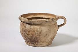 Stoofpot, rood aardewerk - D2OFL - 60003829 - RCE.jpg