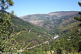 Central Elétrica da Barragem de Venda Nova - Portugal (15857094357).jpg