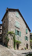 Building at Place du Presbytere in Sainte-Enimie 01.jpg