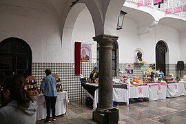 Feria de productos locales en el edificio municipal de PRI en Puebla 05.jpg