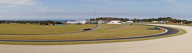 Phillip island grand prix circuit pano.jpg