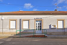 Centro de la Tercera Edad en La Encina.jpg