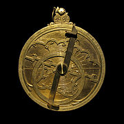 Musée des arts et métiers - Astrolabe - Regiomontanus - black bg.jpg