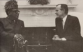 Mobutu meets with President George Bush at the White House, June 1989, The White House - David Valdez.jpg