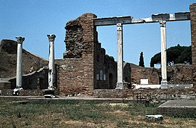 Ostia, Forum Baths (IV) (4688457236).jpg