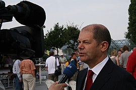 Olaf Scholz, August 2009-1 - by SPD-Schleswig-Holstein.jpg