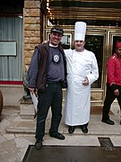 Starkoch Paul Bocuse "Arm in Arm" mit Michael Pfeiffer alias User Gordito1869.jpg