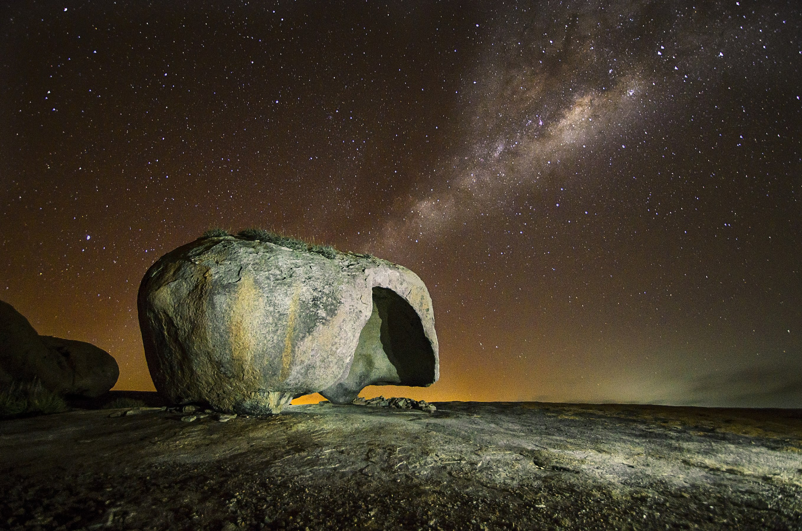 "Helmet stone" in Lajeado de Pai Mateus - Cabaceiras - Paraíba Ruy Carvalho