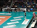 Thumbnail for File:Bartosz Bednorz przed wykonywaniem zagrywki w meczu ze Ślepskiem Malow Suwałki w 13. kolejce ((PlusLiga (20232024))), 22.12.2023.jpg