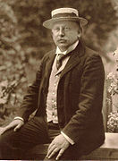 Alfred Beit 1905.jpg