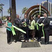 Garcetti Cuts Ribbon at Metro Carshare Launch (18842461926).jpg