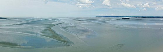 Mont st michel vue baie tombelaine.jpg