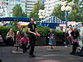 Circus Festival 2007: Juggler with small balls