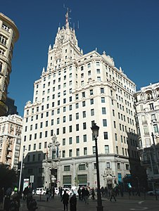 Nº 28, Edificio Telefónica construido entre/built between 1926-1929