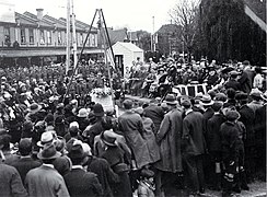 Lord Jellicoe, Bridge of Remembrance2.jpg