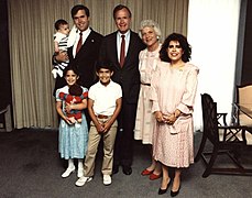 Jeb Bush's family in 1984.jpg