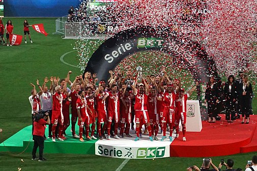 Monza players lifting the Coppa Nexus 31 May 2022