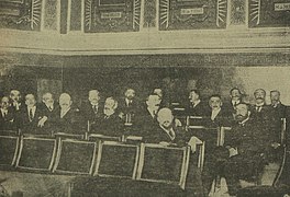 1917-10-31, La Mañana, página 10 (cropped) Los Sres. Rodés, Lerroux, Abadal y Alvarez, con otros asistentes á la Asamblea de parlamentarios celebrada ayer.jpg