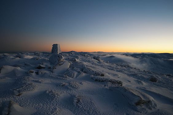 summit of Mt Koscuiszko at sunrise -- User:Dhx1