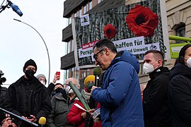 Cem Özdemir at Wir haben es satt protest Berlin at BMEL 2022-01-22 14.jpg