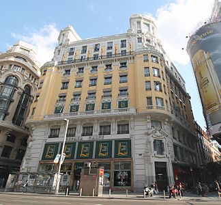 N.º 29: Casa del Libro / bookshop, edificio construido entre/built between 1920-1923