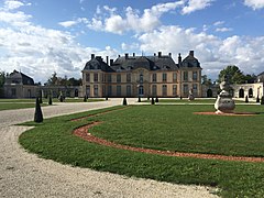 Château de La Motte-Tilly et ses jardins à la française.jpg