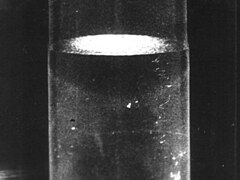 Liquid helium superfluid phase.jpg