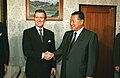 Cohen with Japanese Prime Minister Yoshiro Mori, 2000.