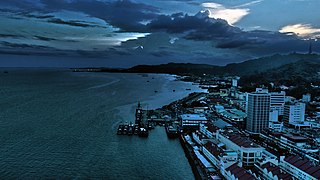 Sandakan at dusk (10498416104).jpg