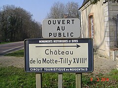 La Motte-Tilly - Le château (2).JPG