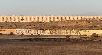 Tenerife, La Tejita - house with horses (2).jpg