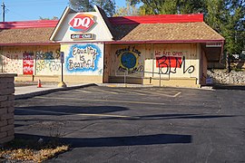 Dairy Queen on North Avenue in Wauwatosa.jpg