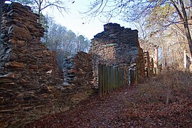 Sope Creek trail ruins, December 2019.jpg