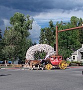 Antler Arch, Town Square, Jackson, WY 9-2011 (6842683653).jpg